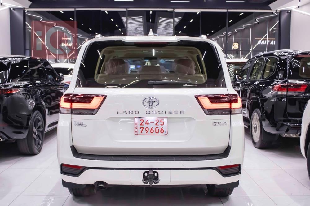 تويوتا لاندكروزر